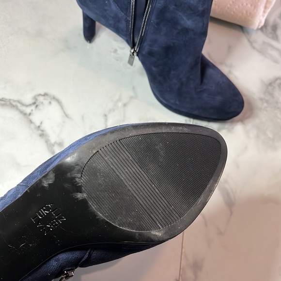 NATURALIZER suede heeled boots - Picture 2 of 3